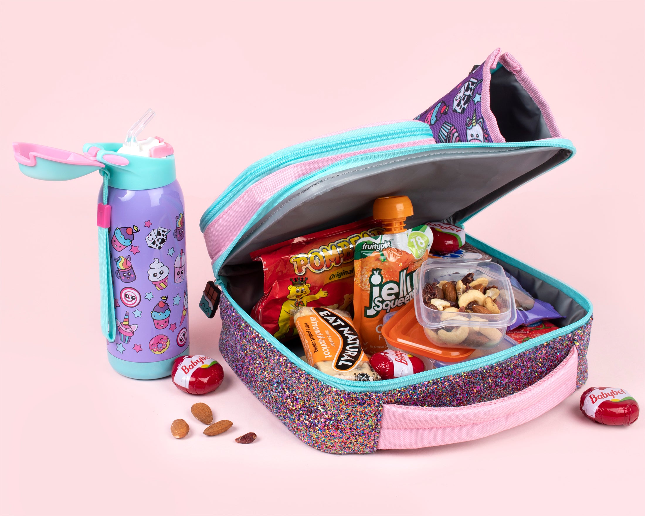 https://www.fringoo.co.uk/cdn/shop/products/children-lunch-bag-cute-food-filled-with-snacks-fringoo-set.jpg?v=1593977030